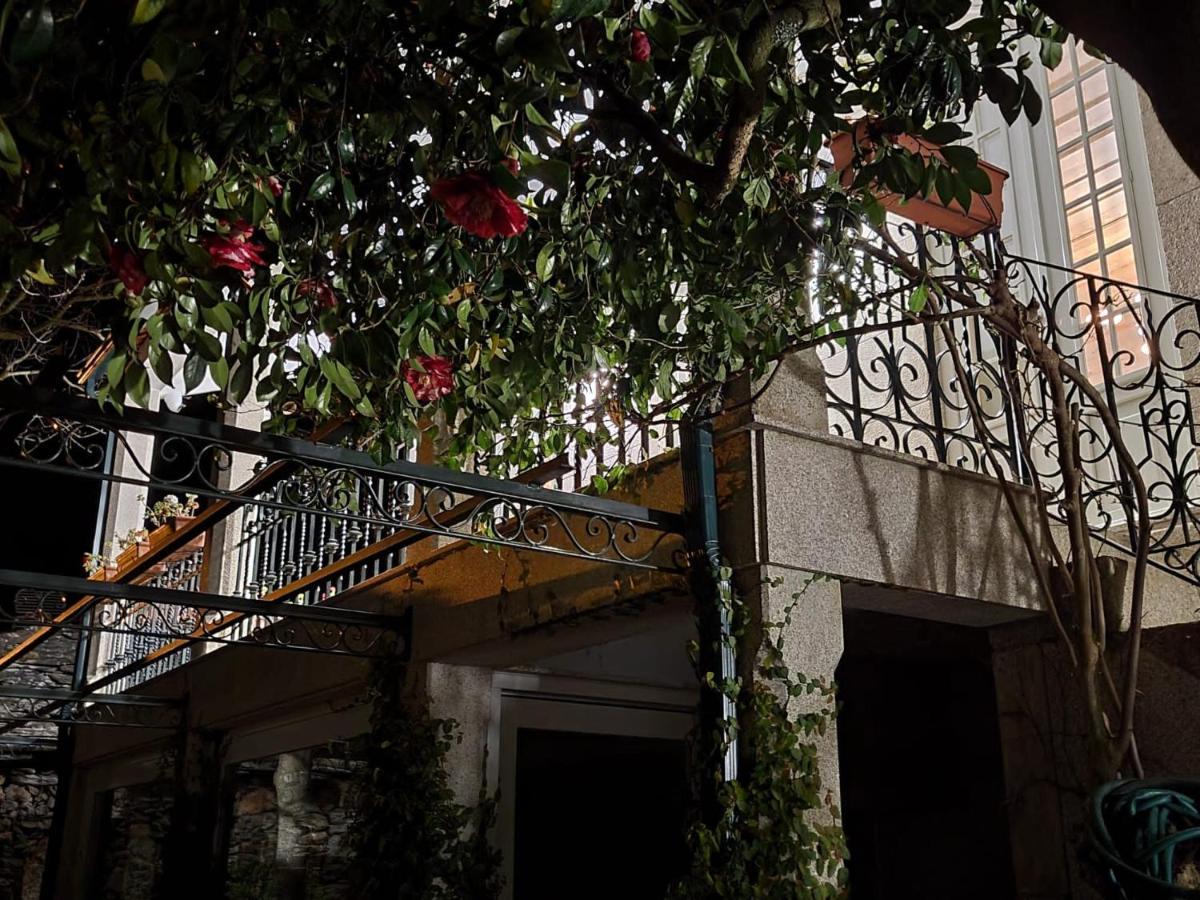 Vila Nazare Bed & Breakfast คาสโตร ดายเร ภายนอก รูปภาพ
