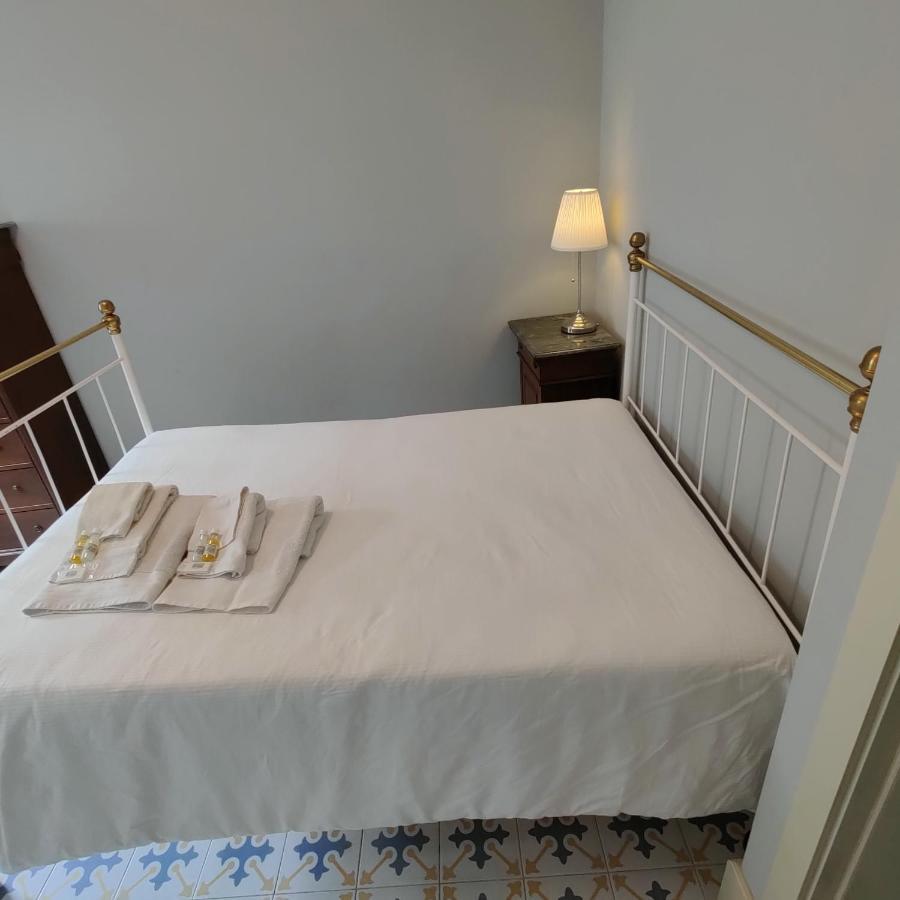 Vila Nazare Bed & Breakfast คาสโตร ดายเร ภายนอก รูปภาพ