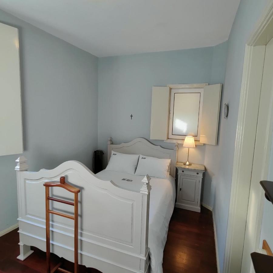 Vila Nazare Bed & Breakfast คาสโตร ดายเร ภายนอก รูปภาพ
